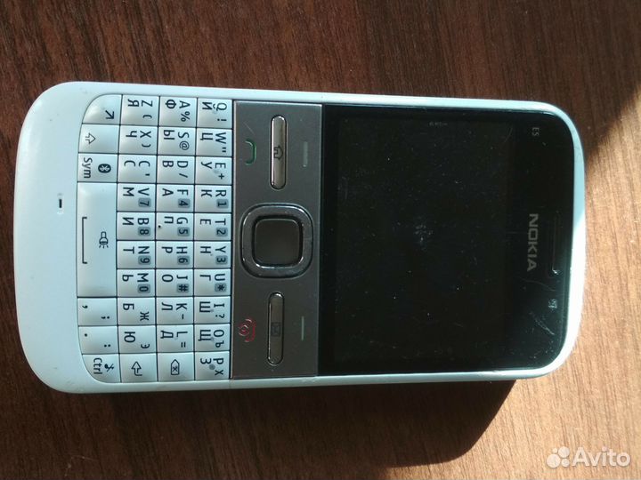 Nokia E5, 512 МБ