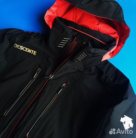 Горнолыжная куртка Descente экипировка команды SKI