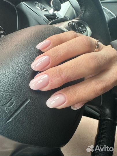 Нужна модель на маникюр