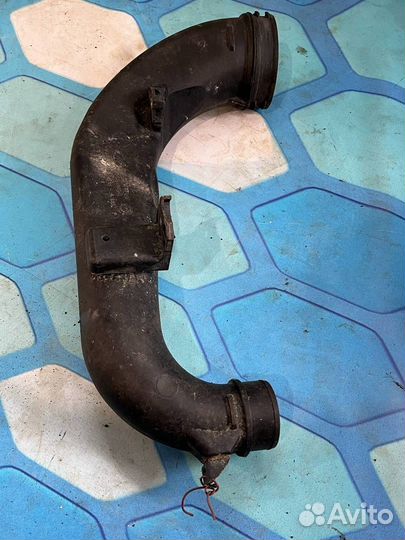 Патрубок воздушного фильтра BH529C619AC