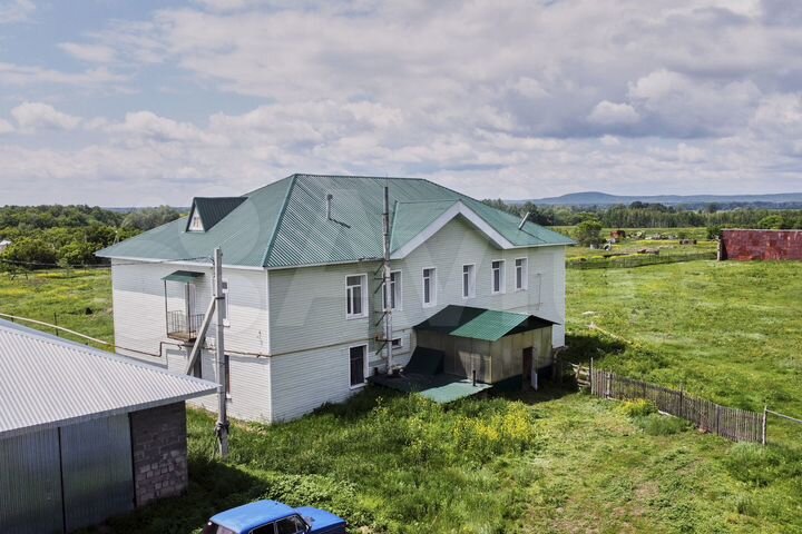 Дом 400 м² на участке 70 сот.