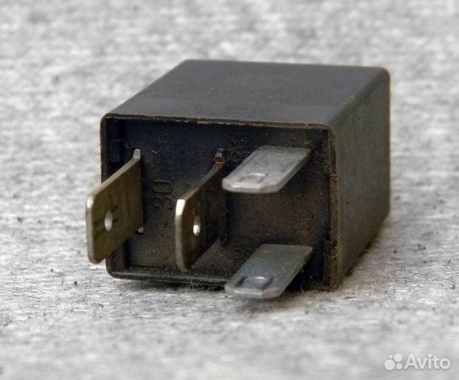 Реле 4 контакта Daewoo Nexia / Lanos 90229206