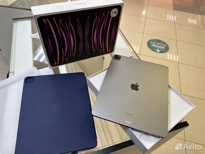iPad Pro 12.9 M2 256Gb 6 поколение