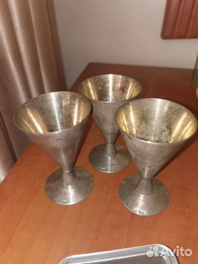 Три серебряные рюмки