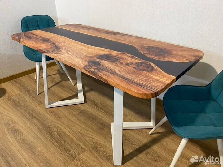 Кухонный стол лофт 'Casual Flat'