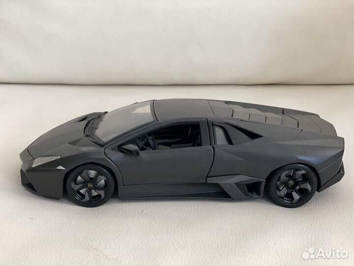 Модель lamborghini Reventon 1:18