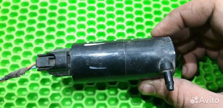 Насос омывателя лобового стекла Nissan Tiida C11