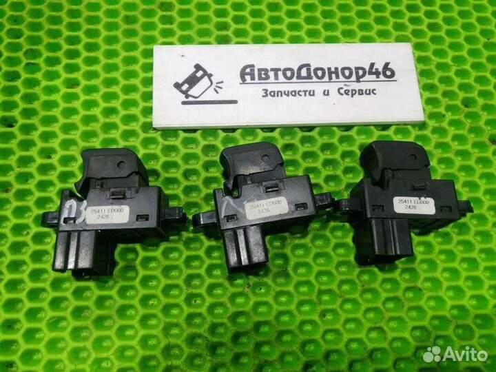 Кнопка стеклоподъемника пассажирская Teana J31