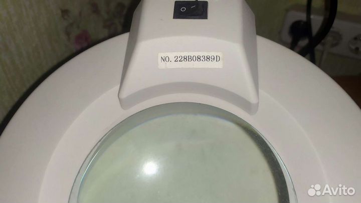 Лампа для мастерских с лупой YH 288 115мм 5D 22в