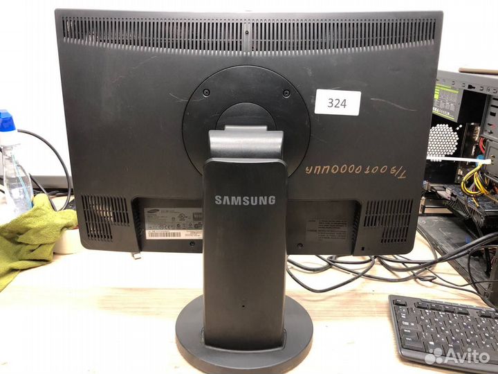 Монитор 22 дюйма DVI-D VGA