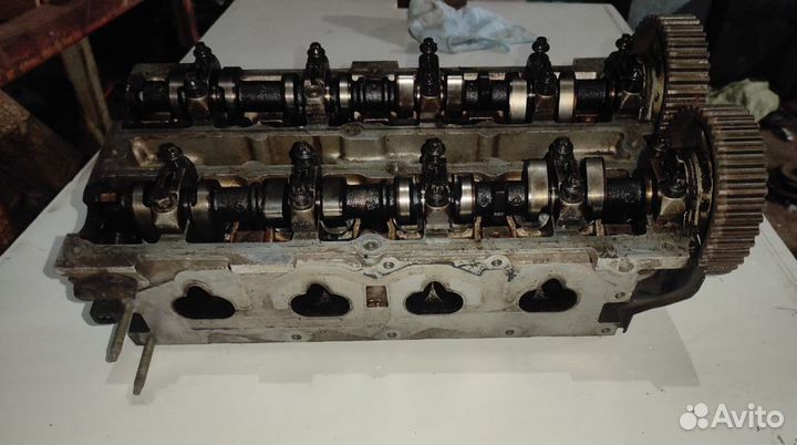 Головка блока Ford Mondeo 1.8 2.0 16v