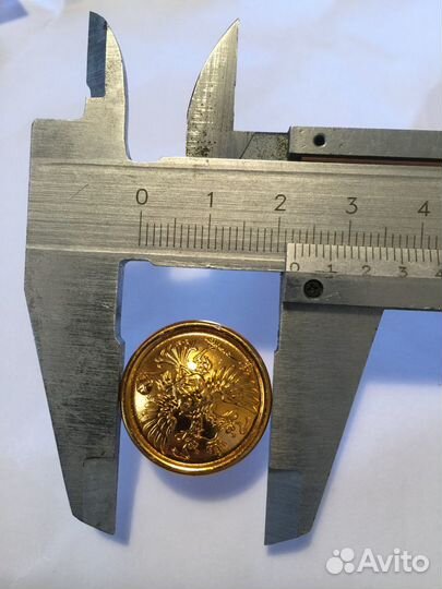 Пуговицы металлические