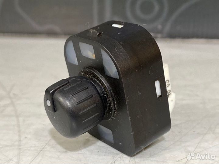 Кнопка регулировки зеркал Audi A4 B6 ASN 2004