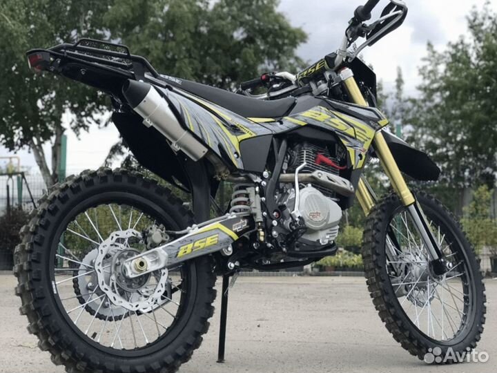 Мотоцикл BSE RTC-300R 3.0 enduro витрина