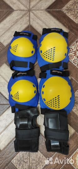 Роликовые коньки roces р42 (к-т защиты)