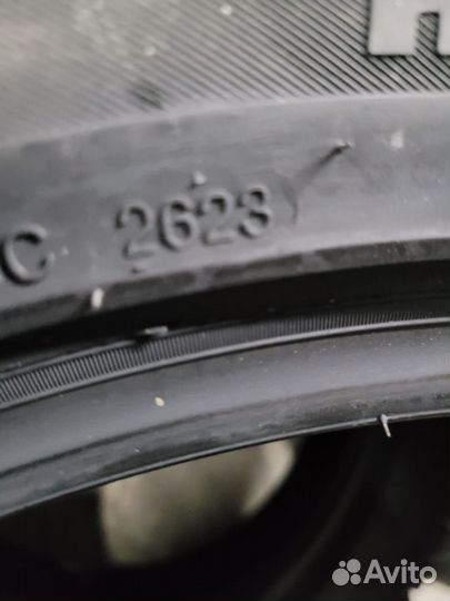 Zeta Antarctica Sport 275/40 R20 и 315/35 R20 110T