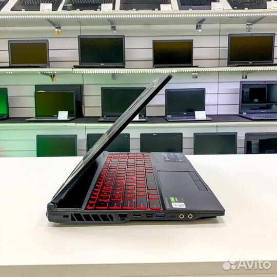 Игровой ноутбук MSI i7/16RAM/RTX2060/144Hz
