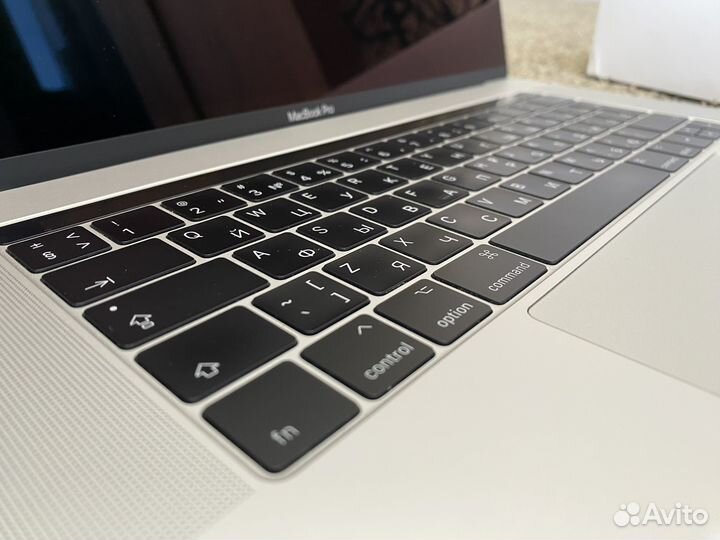 Macbook pro 15 2017 i7 16gb Ростест