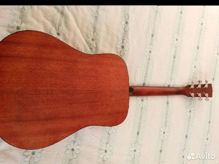 Трансакустическая гитара