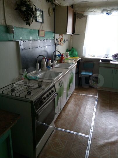 Комната 18 м² в 6-к., 1/2 эт.