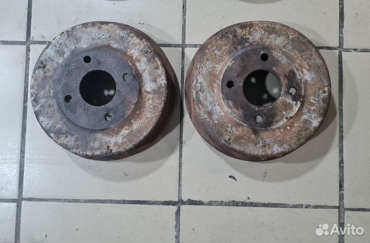 Тормозной диск Ford Mondeo 1 1.8 TD