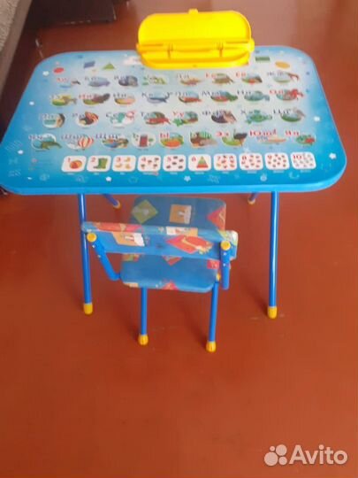 Детский стол и стул