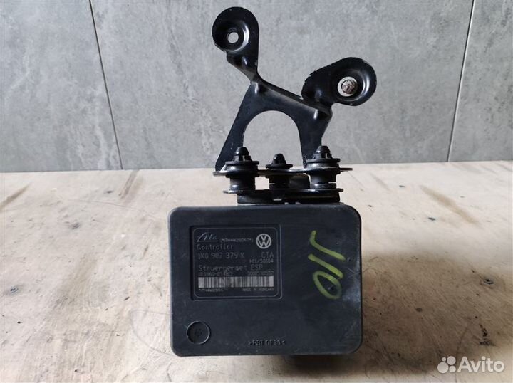 Блок ABS Vw Golf 5