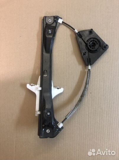 Стекоподъемник задней левой двери VW Jetta 6