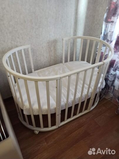 Детская кроватка трансформер с маятником