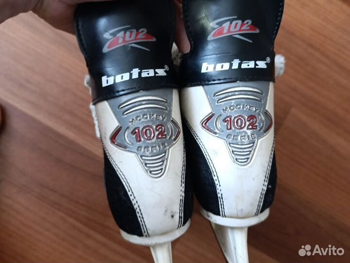 Коньки хоккейные детские 34 размер