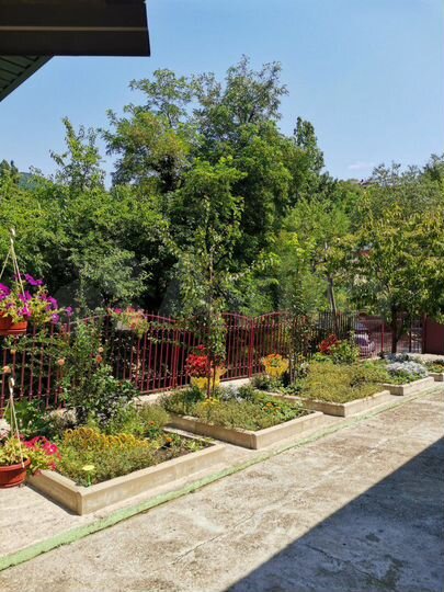 Дом 360 м² на участке 7 сот.