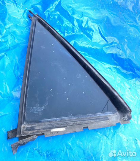 Форточка двери задняя левая Mercedes-Benz ML W164