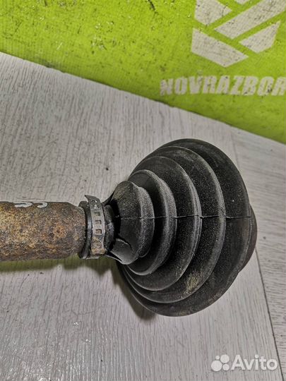 Полуось передняя правая Ауди 80 90 Б3