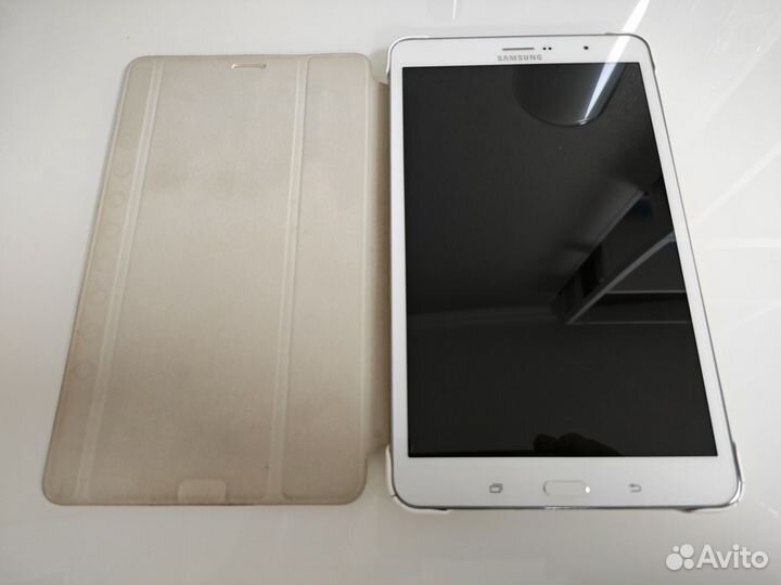 Планшет Samsung Galaxy Tab Pro 8.4 SM-T325
