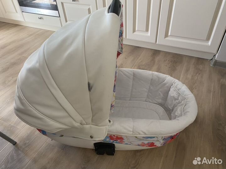 Детская коляска