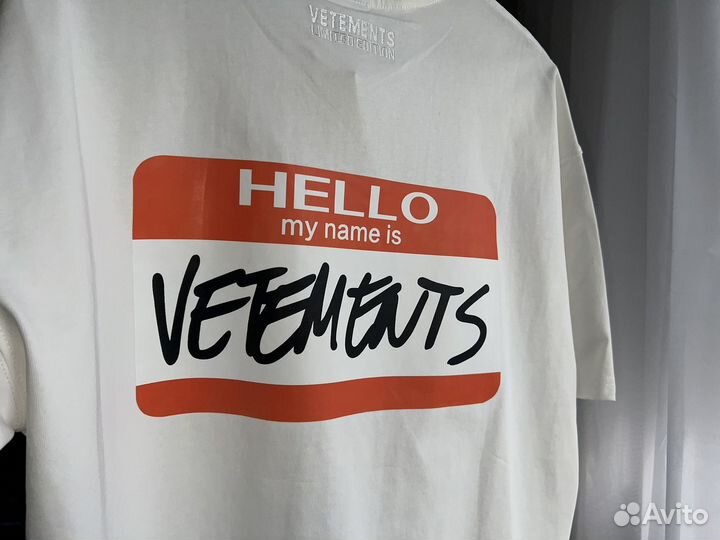 Футболка vetements