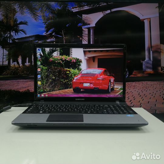 Samsung NP300E5A i5-2450M/6GB/1TB/Nvidia 520M 1 GB