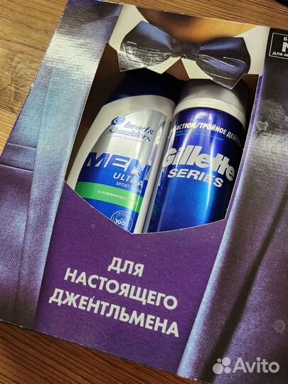Набор для мужчин : пена Gilette и шампунь