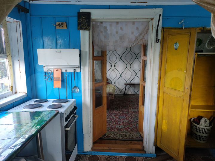 Дом 28 м² на участке 3,1 сот.