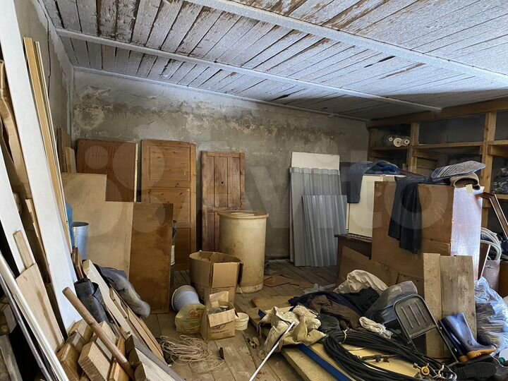 Гараж, > 30 м²