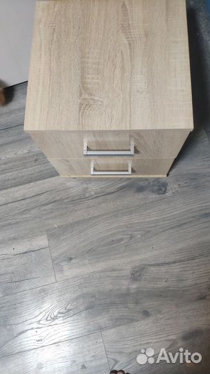 Тумба прикроватная