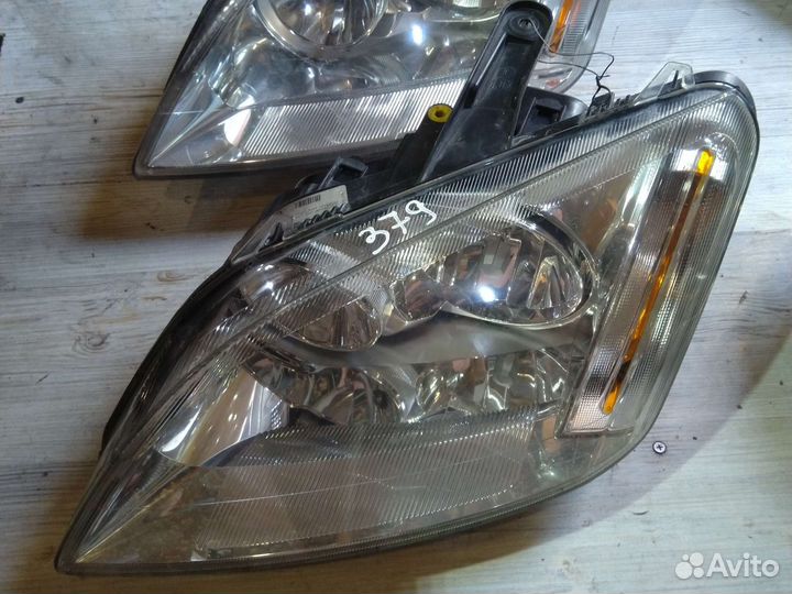 Фара правая Ford C-Max