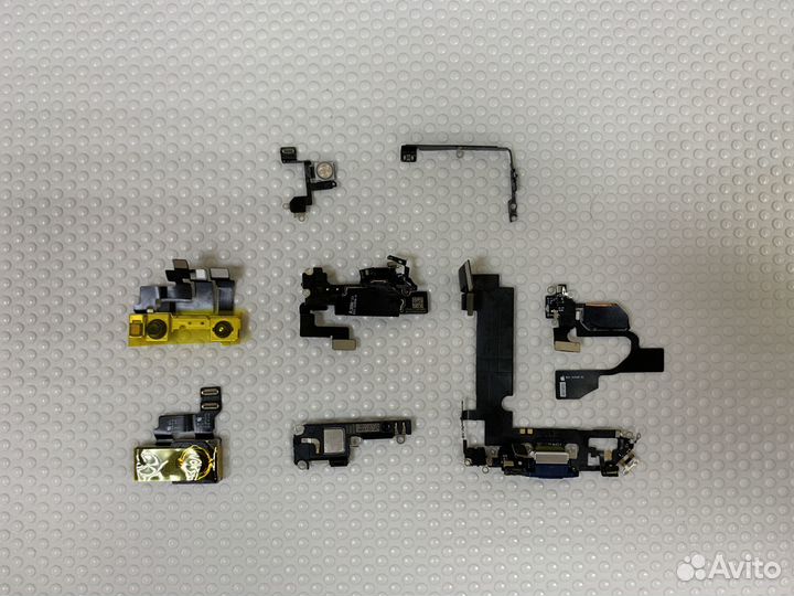 На запчасти iPhone 12 mini