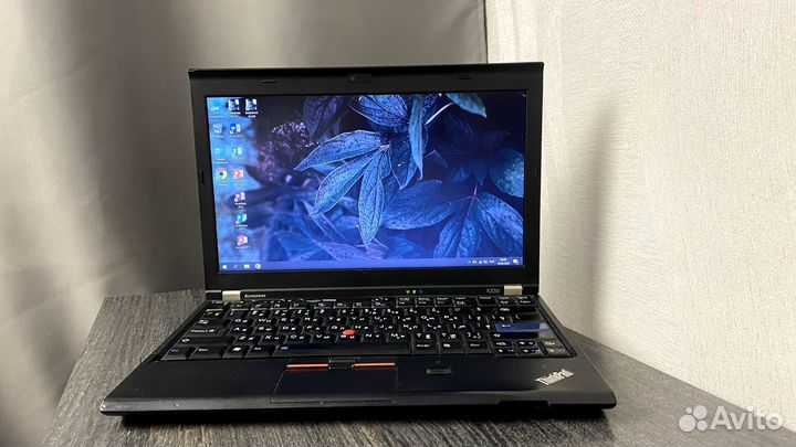 Игровой Lenovo ThinkPad i3/ram 6gb/SSD новый