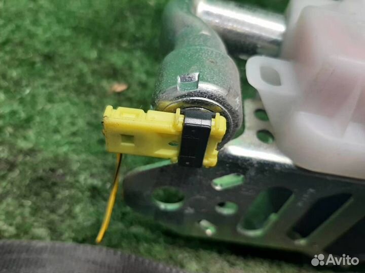 Ремень безопасности передний правый Toyota RAV4 A