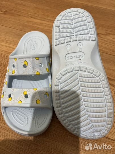 Женские шлепанцы crocs