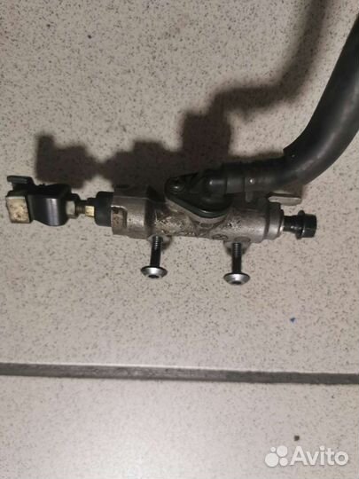 Задняя тормозная машинка Honda vt 1300 cx fury