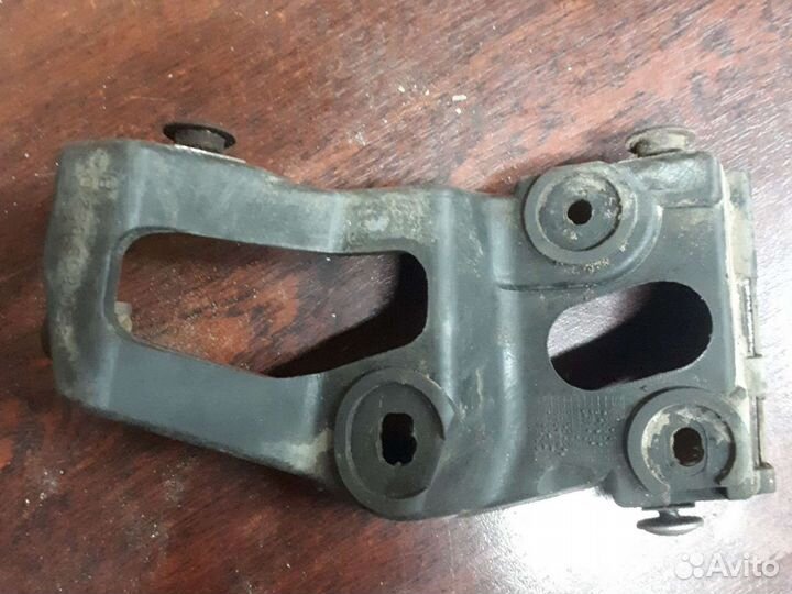 Правый кронштейн порога ауди а4б6 audi a4b6