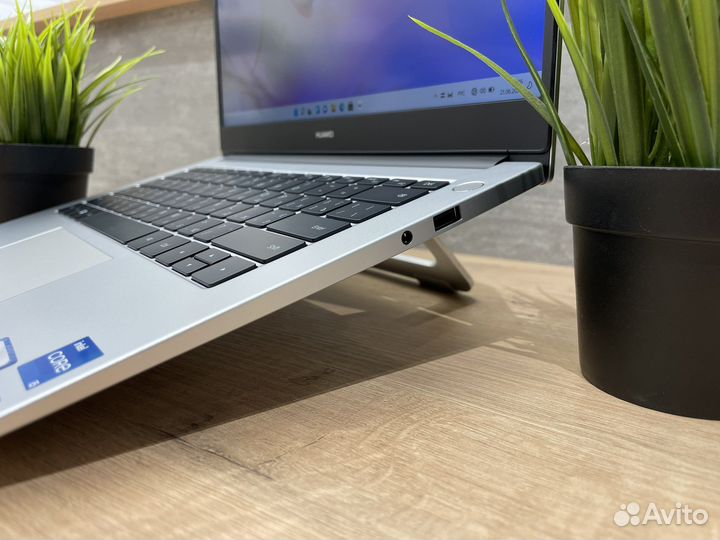 Ультрабук Huawei i5-11/8Gb/SSD 512Gb