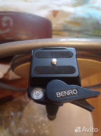 Продам монопод benro